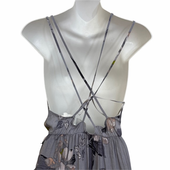 ASTR Grey Dress Floral High Low Multi Gray Size Small - Picture 9 of 13